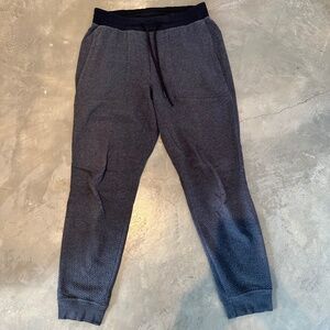 🍁lululemon at ease joggers, black/grey, M